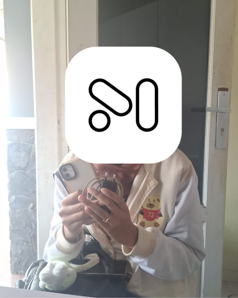 Pelanggan Menyewa™ bersama unit iPhone yang disewa (12)